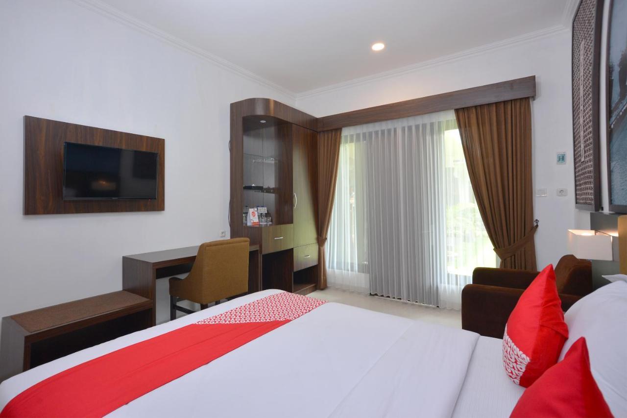The Edwin Syariah Hotel Ngabean Exterior photo