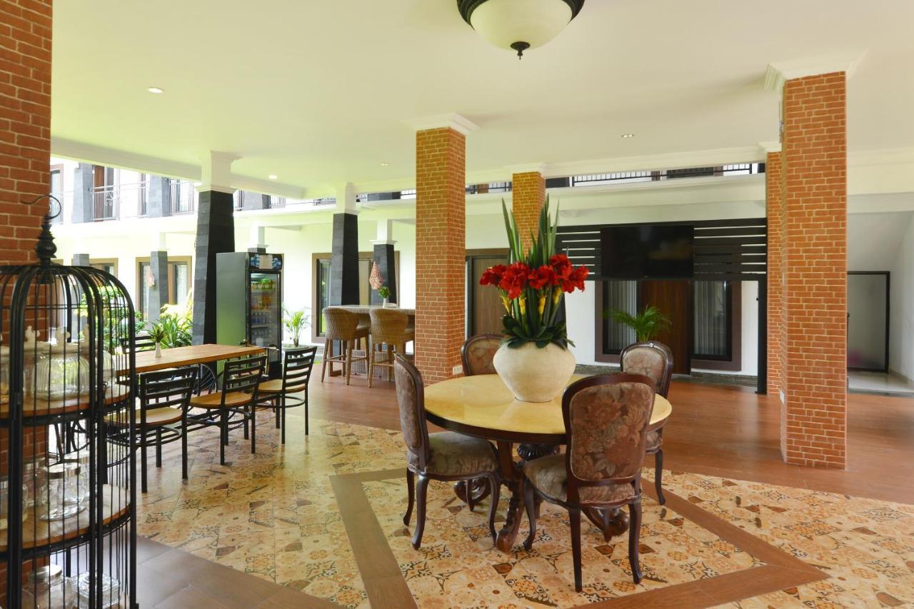 The Edwin Syariah Hotel Ngabean Exterior photo